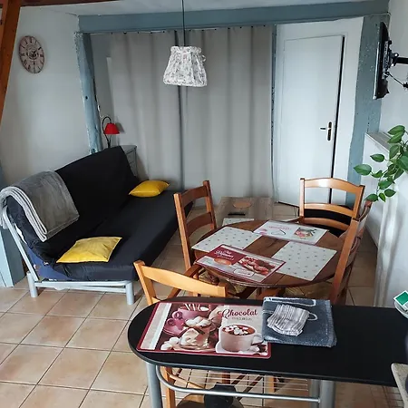 Studio Bellevue 3 Rue Du Bourg A Montastruc 47380 Entree Independante Quarto foto