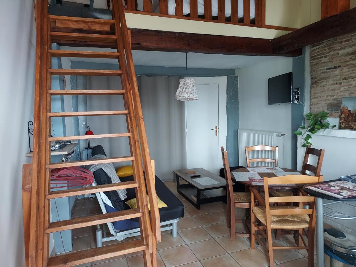 Bellevue 3 Rue Du Bourg A Montastruc 47380 Entree Independante Guest house Montastruc (Hautes-Pyrenees)